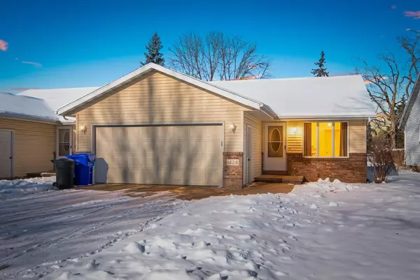 1424 W WEILAND LANE, Appleton, WI 54914