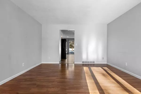 Appleton, WI 54914,1424 W WEILAND LANE