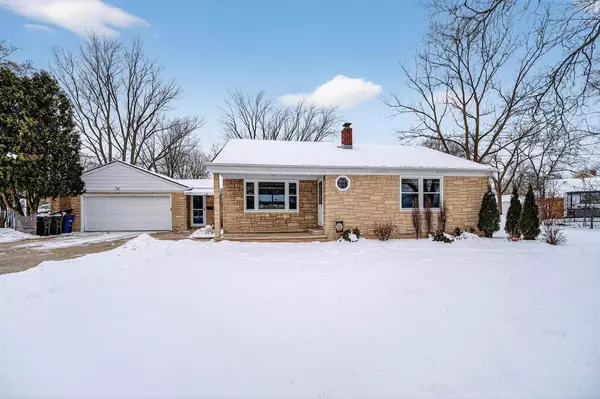1120 S 6TH STREET, De Pere, WI 54115