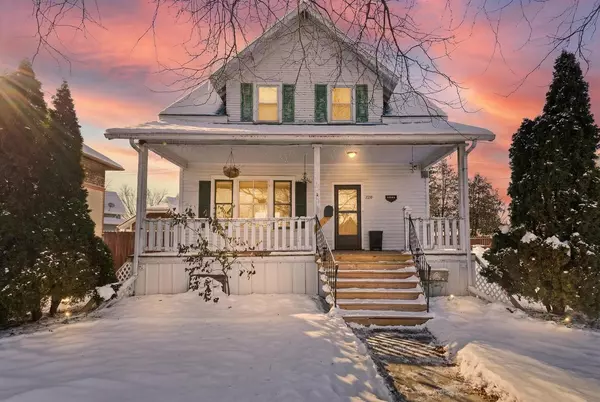 Fond Du Lac, WI 54935,220 FOND DU LAC AVENUE