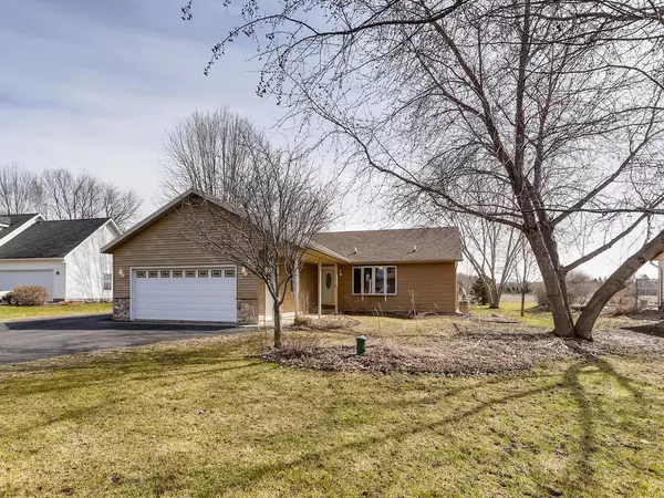 65 W Wood Ridge Drive, River Falls, WI 54022