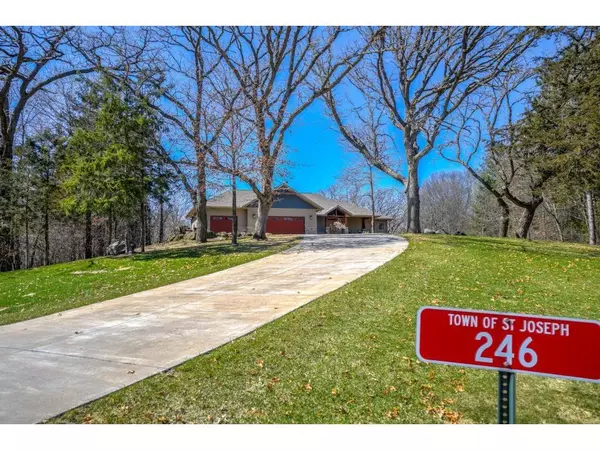 Hudson, WI 54016,246 124th Ave