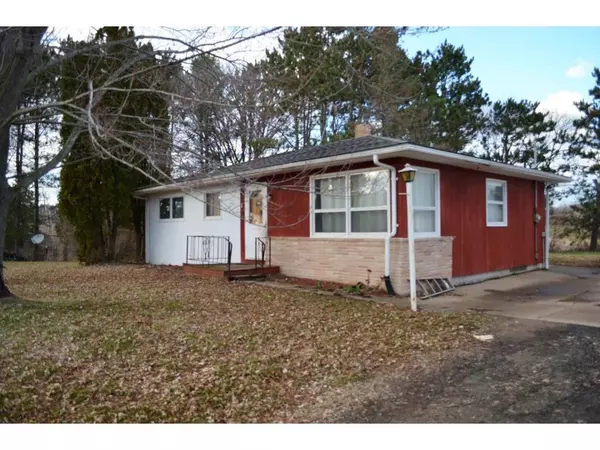 2357 4 5 1/2 St, Cumberland, WI 54829