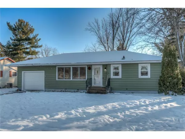 1536 Summer St, Hudson, WI 54016