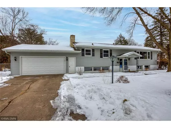 River Falls, WI 54022,604 N Winter St