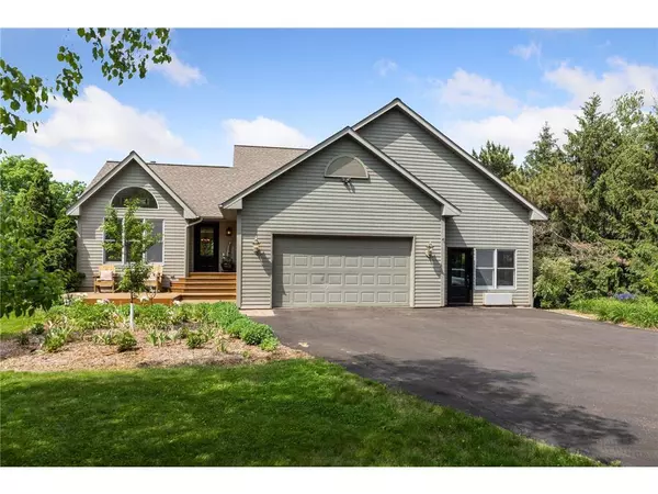 368 N Glover Rd, Hudson, WI 54016