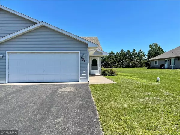 137 Belmont St, Osceola, WI 54020