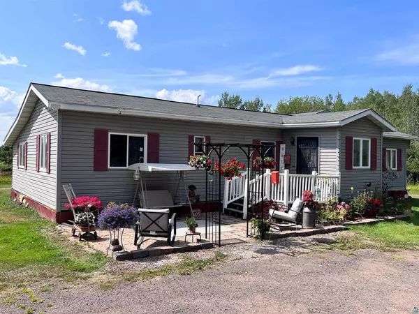 4475 S Lackson Rd, South Range, WI 54880