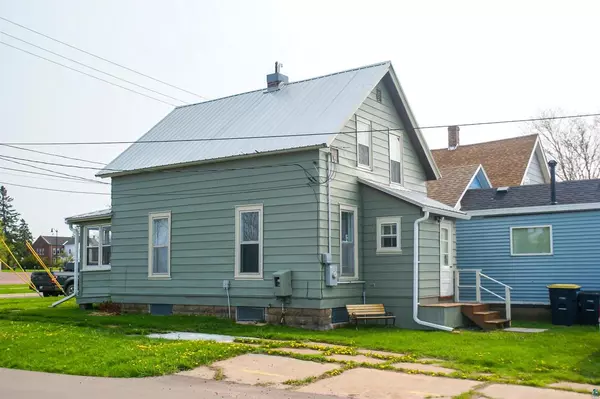 Ashland, WI 54806,323 St Claire Street