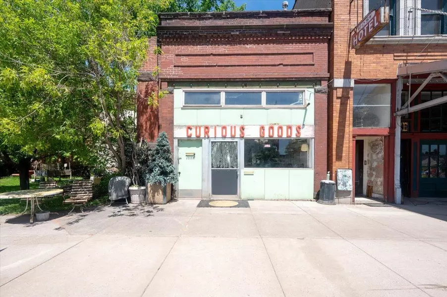 1717 Winter St, Superior, WI 54880