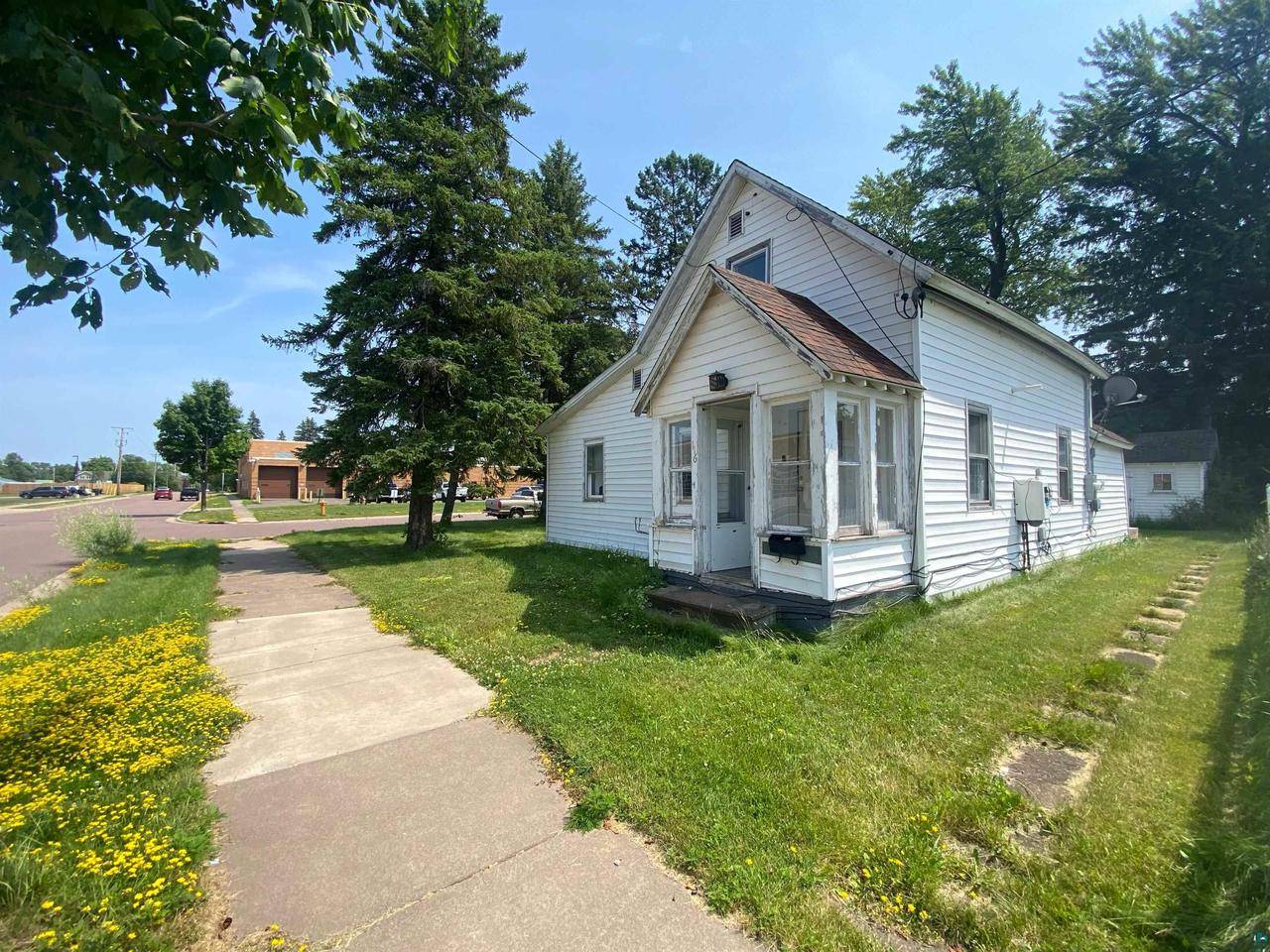 Ashland, WI 54806,116 6th St E