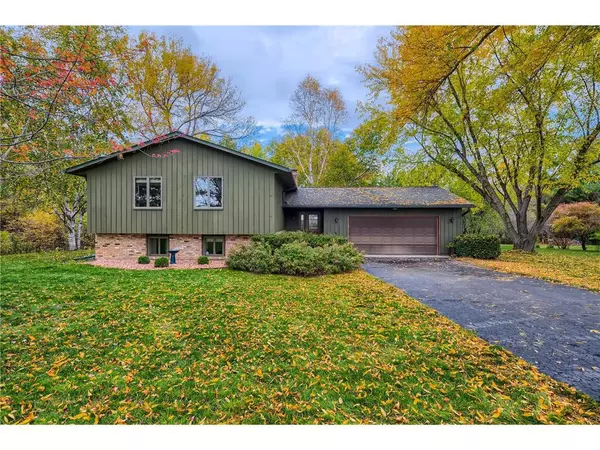 Hudson, WI 54016,484 Green Mill Ln