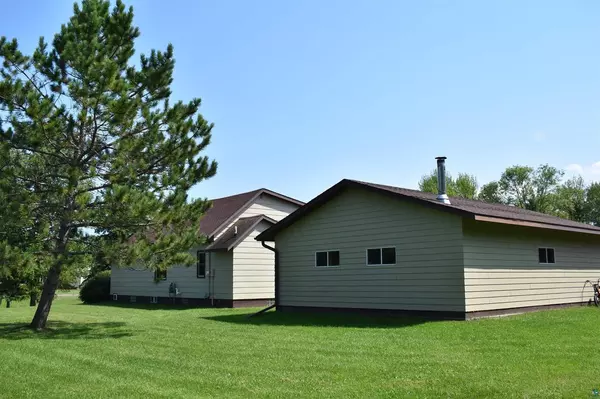 Ashland, WI 54806,403 11th Ave E