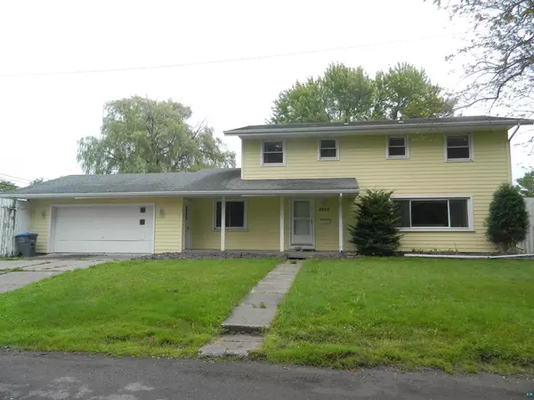 2220 Cumming Ave, Superior, WI 54880