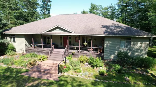 9625 Buskey Bay Dr, Iron River, WI 54847