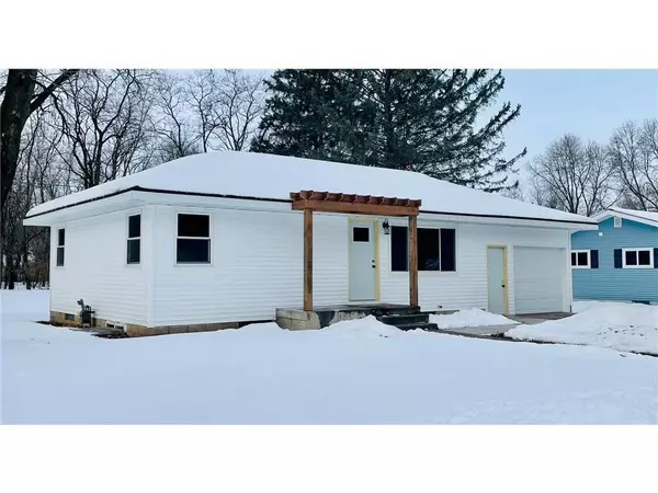 111 16th St, Menomonie, WI 54751