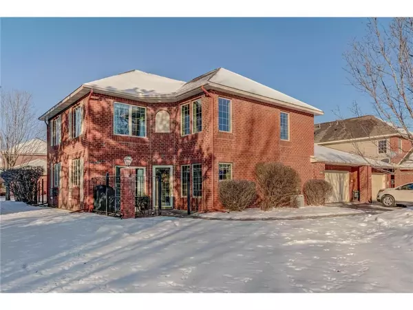 1810 Hunter Hill Rd, Hudson, WI 54016