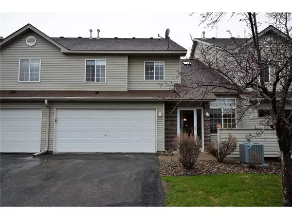 Hudson, WI 54016,2425 Oakridge Cir