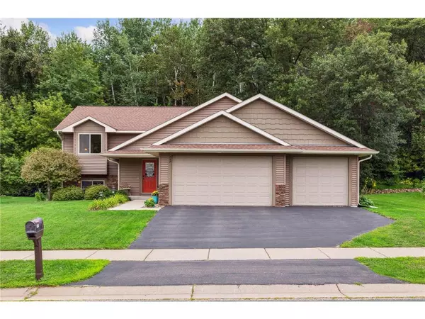 747 Glenmeadow Street, River Falls, WI 54022