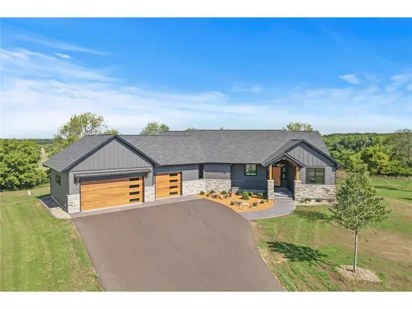 353 Moelter Lane, Hudson, WI 54016