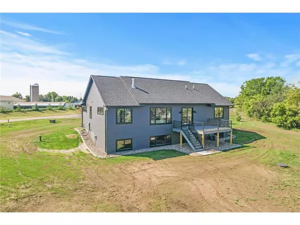 Hudson, WI 54016,353 Moelter Lane