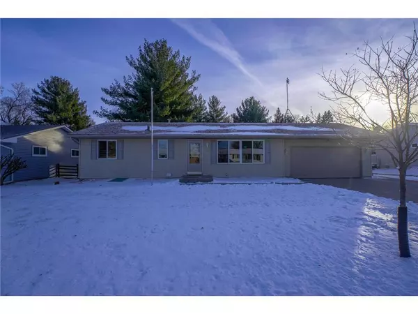 River Falls, WI 54022,1004 Sunset Lane