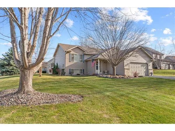 2528 Shannon Court, Hudson, WI 54016