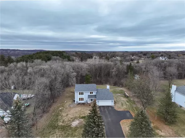 920 Ridge Pass, Hudson, WI 54016