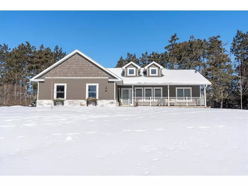 1419 Creekwood Drive, New Richmond, WI 54017