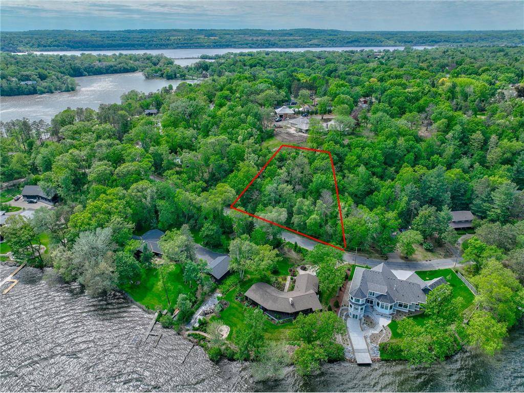 1205 Riverside Drive, Hudson, WI 54016