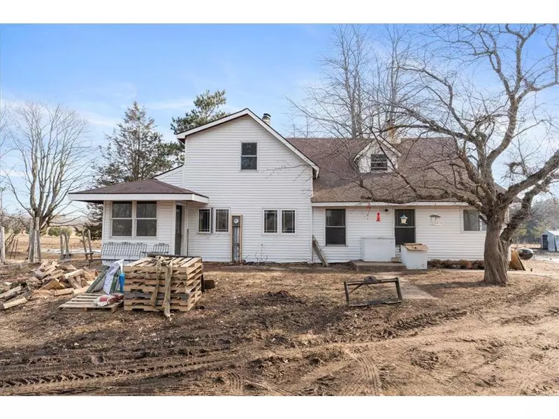 442 40th Avenue, Clear Lake, WI 54005