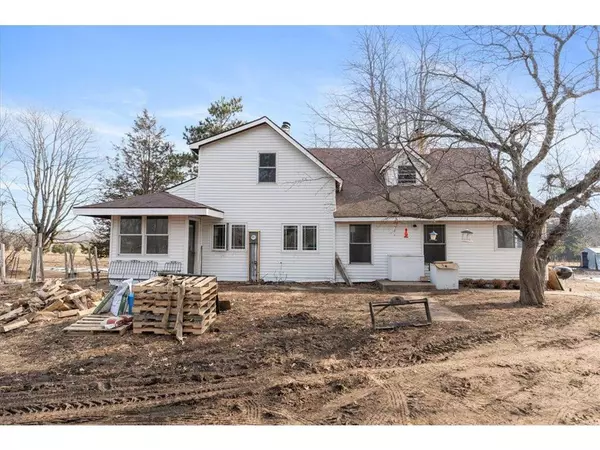 Clear Lake, WI 54005,442 40th Avenue