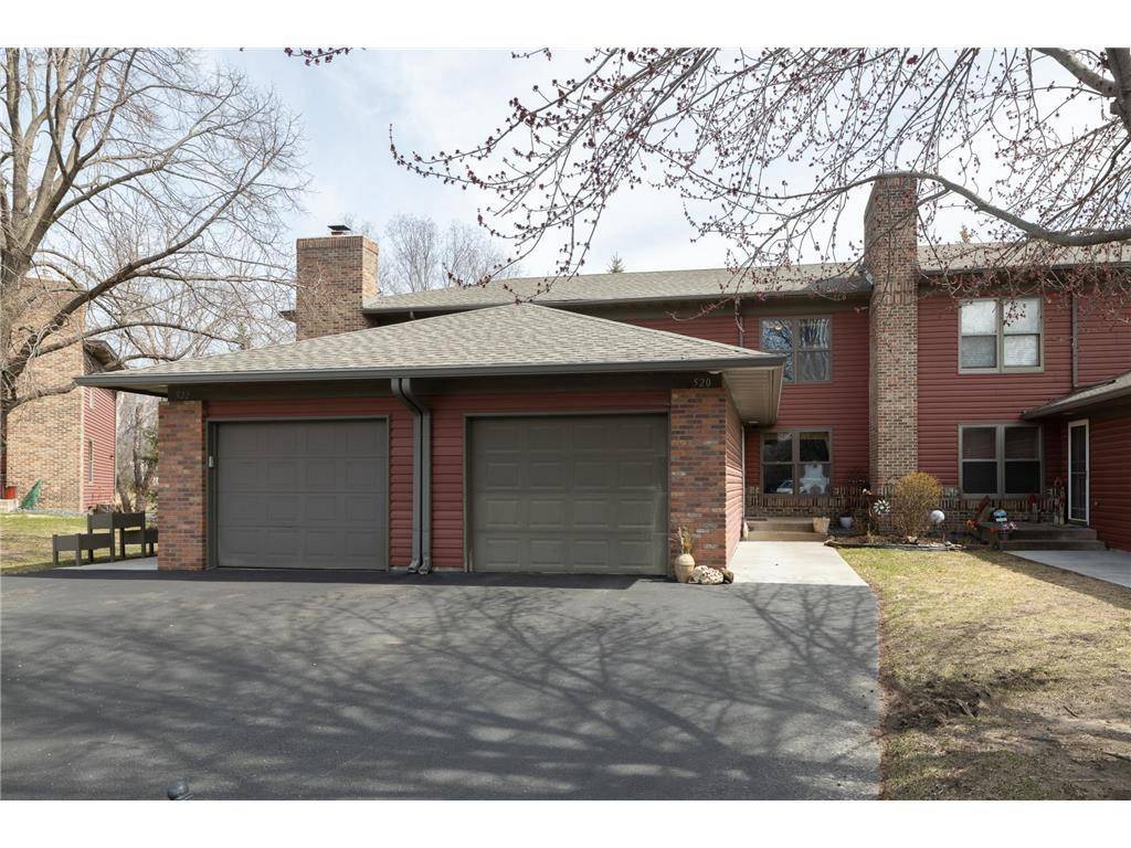 520 Hunter Hill Road, Hudson, WI 54016