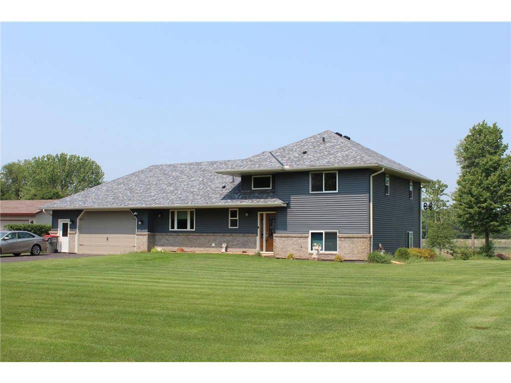 1803 214th Avenue, Cedar, MN 55011