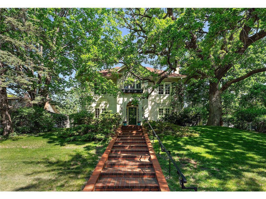 2181 Carter Avenue, Saint Paul, MN 55108