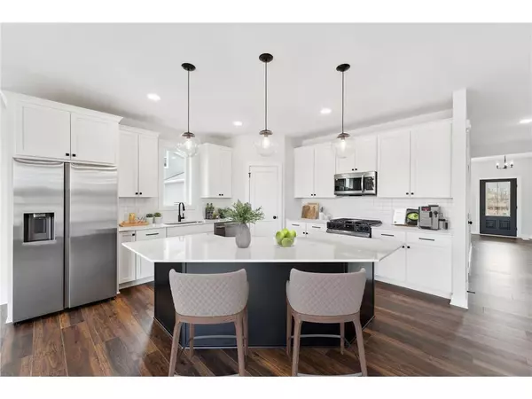 1529 Creekwood Drive,  New Richmond,  WI 54017