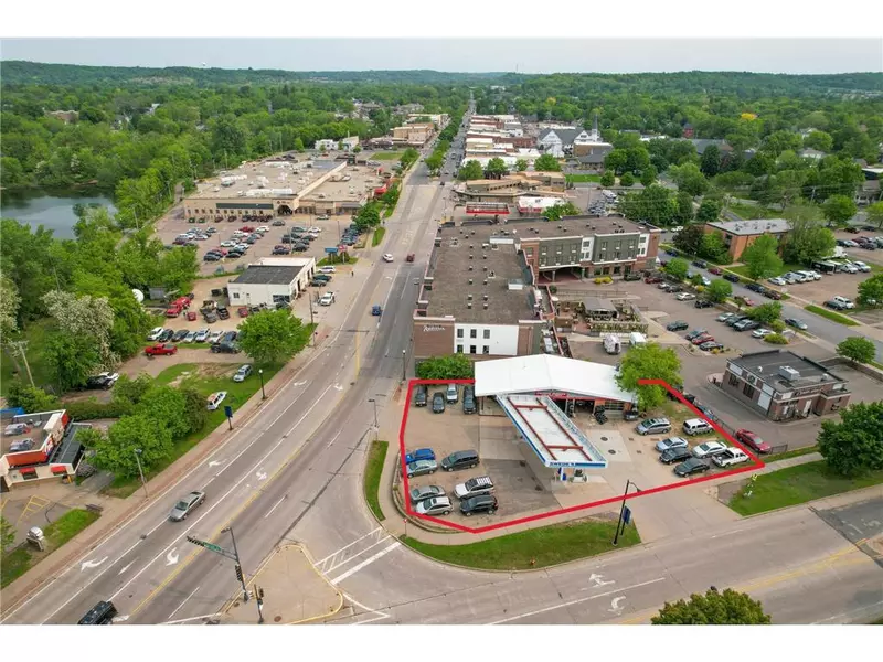 428 S Main Street, River Falls, WI 54022