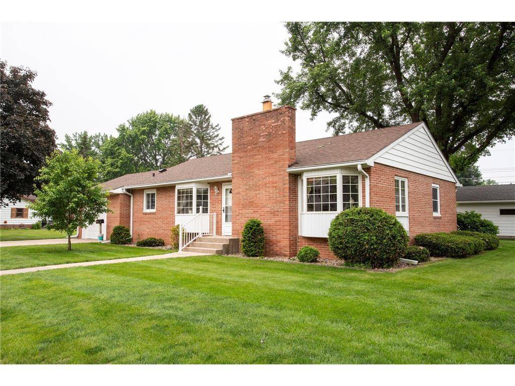 Prescott, WI 54021,275 Court Street
