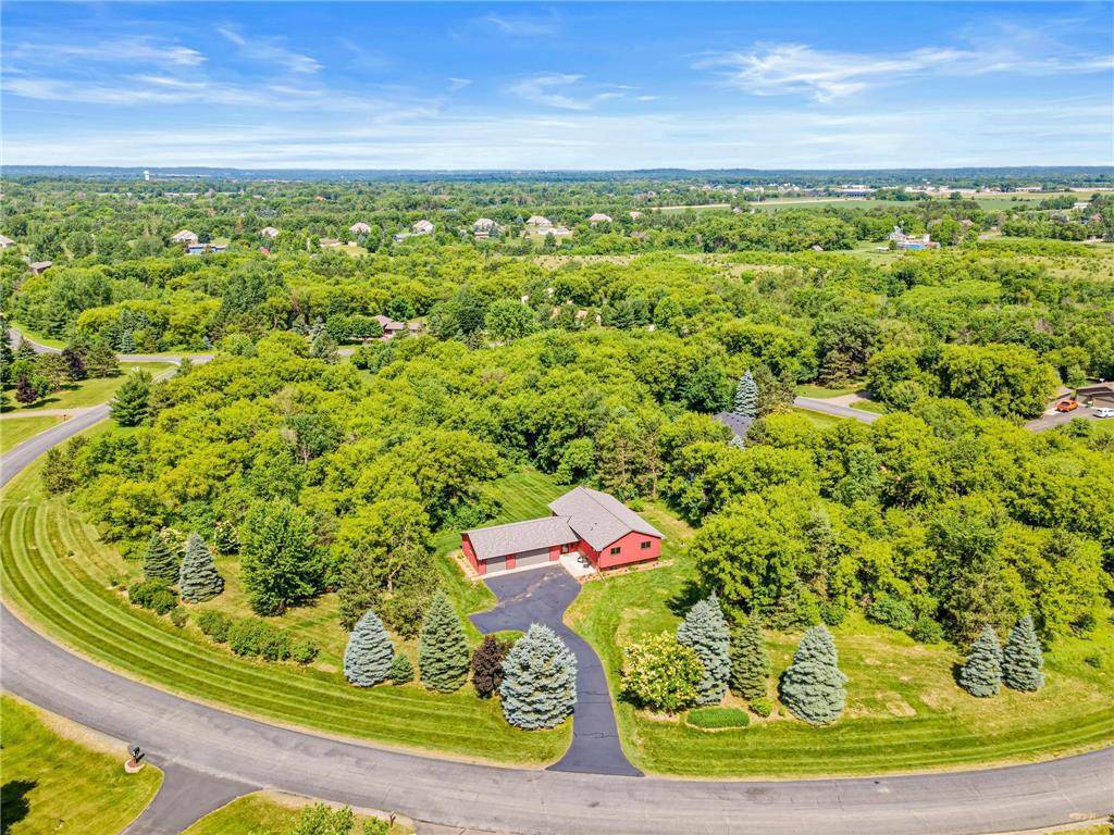 664 Red Maple Lane, Hudson, WI 54016