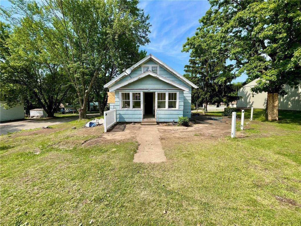 Elmwood, WI 54740,306 E Race Avenue