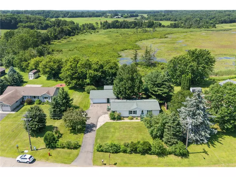 519 W Clayton Avenue, Clayton, WI 54004