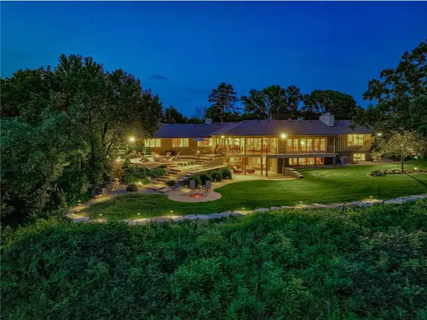 Hudson, WI 54016,1019 Crest View Drive