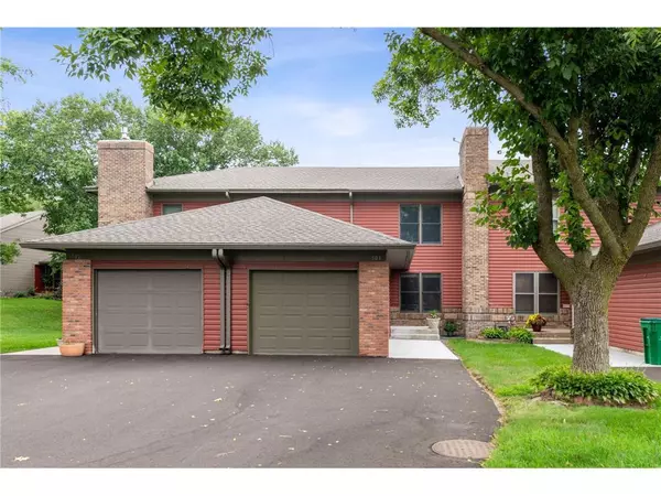 503 Hunter Hill Road, Hudson, WI 54016