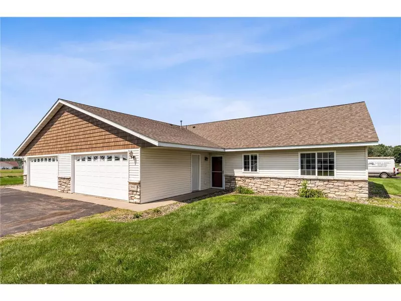 941 W Edge Place #14, New Richmond, WI 54017