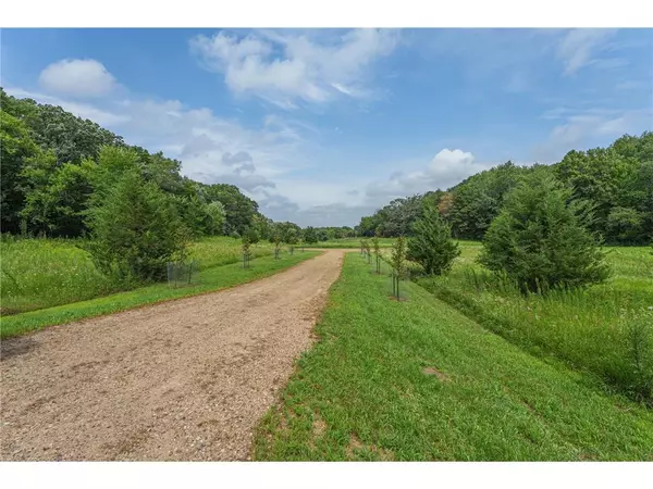 Somerset, WI 54025,374 230th Avenue