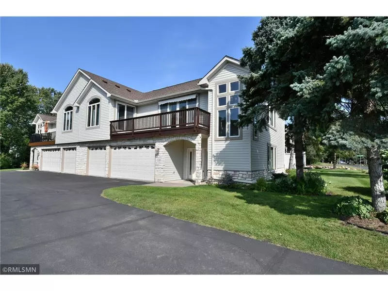 530 Lakeside Bay Drive, Bayport, MN 55003
