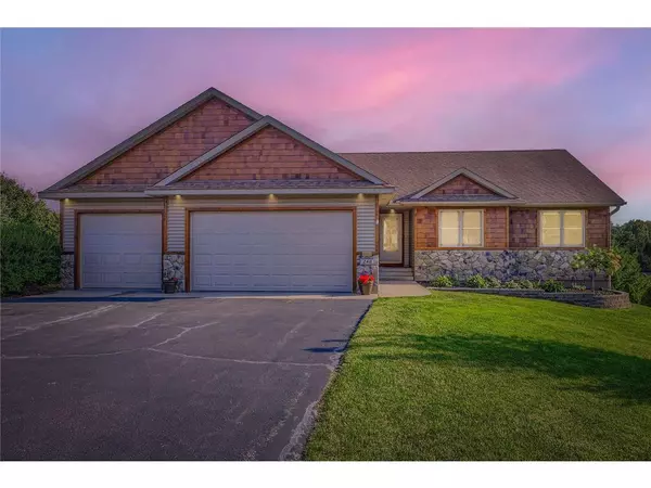 248 Smith Circle,  River Falls,  WI 54022