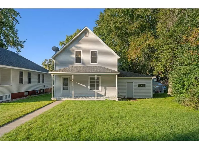 240 3rd Avenue, Clear Lake, WI 54005