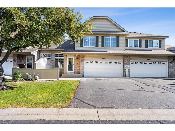 9983 Hamlet Lane, Cottage Grove, MN 55016