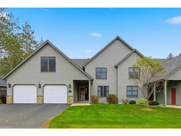 1787 Saint Andrews Place, New Richmond, WI 54017